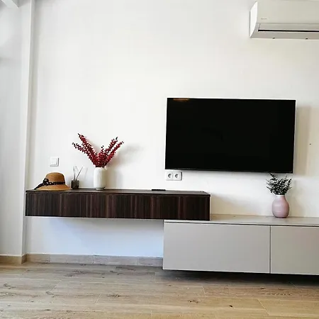 Sunny Carihuela Apartment Torremolinos